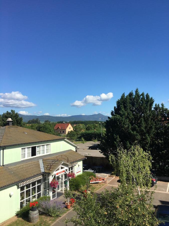 Fast Hotel Colmar Houssen Bagian luar foto