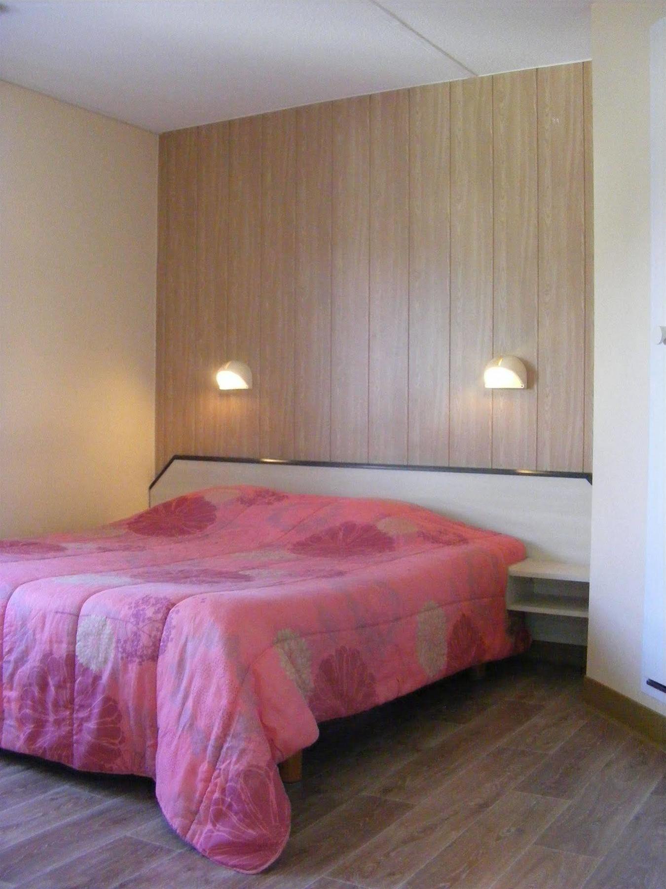 Fast Hotel Colmar Houssen Bagian luar foto
